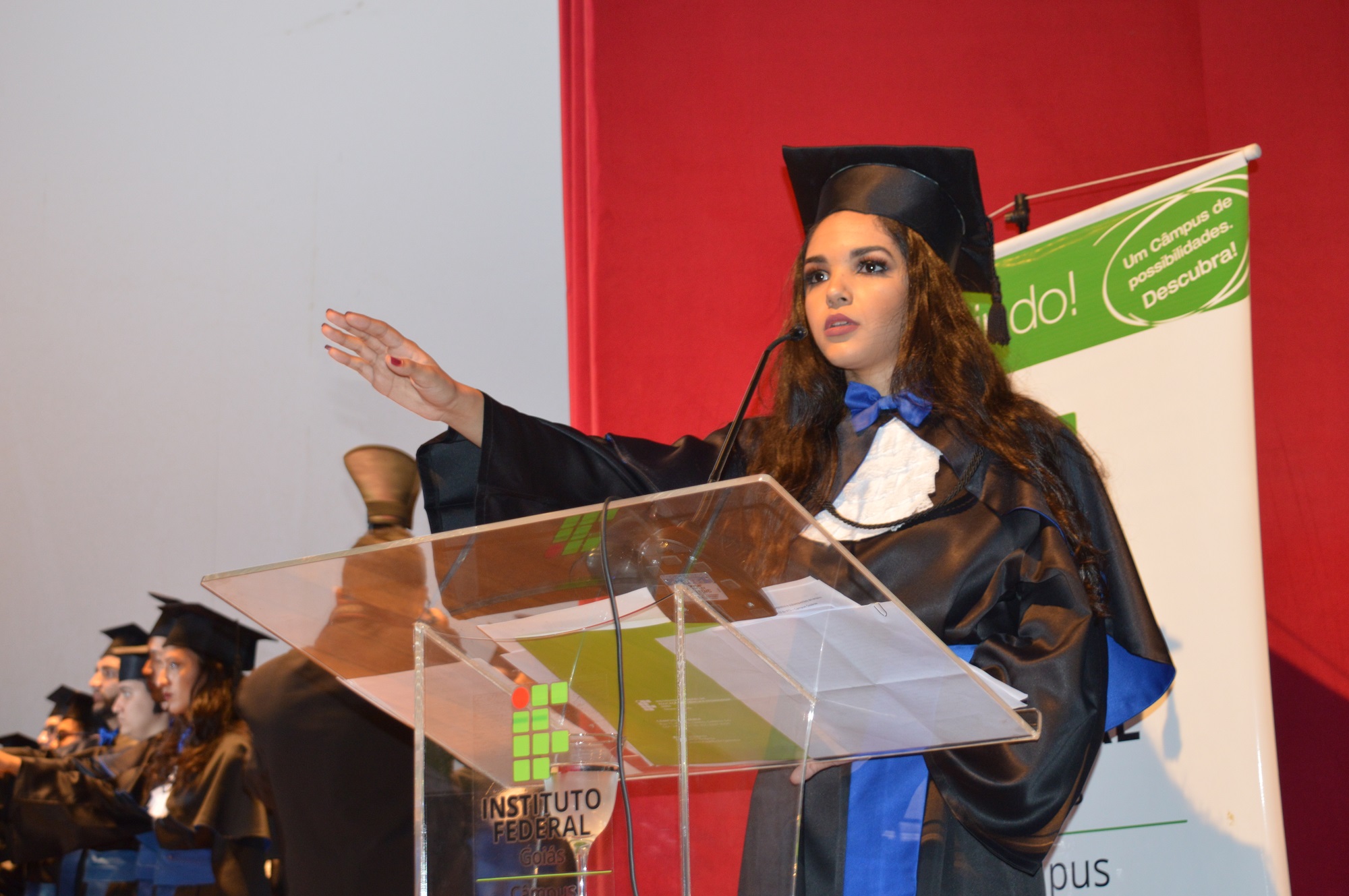 A formanda do curso técnico em Edificações, Gabriela Gomes de Abreu, prestou o juramento em nome das turmas.
